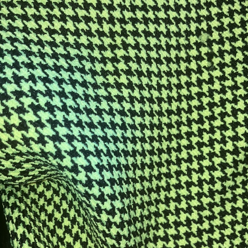Crop should pads black and neon yellow top Zara Women's Green and Black Crop-top - Picture 7 of 7